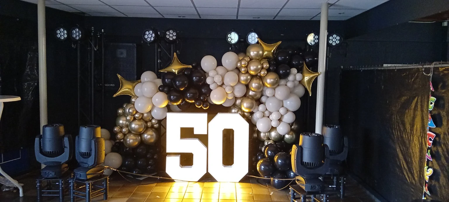 Ballondecoratie voor een jubileum
