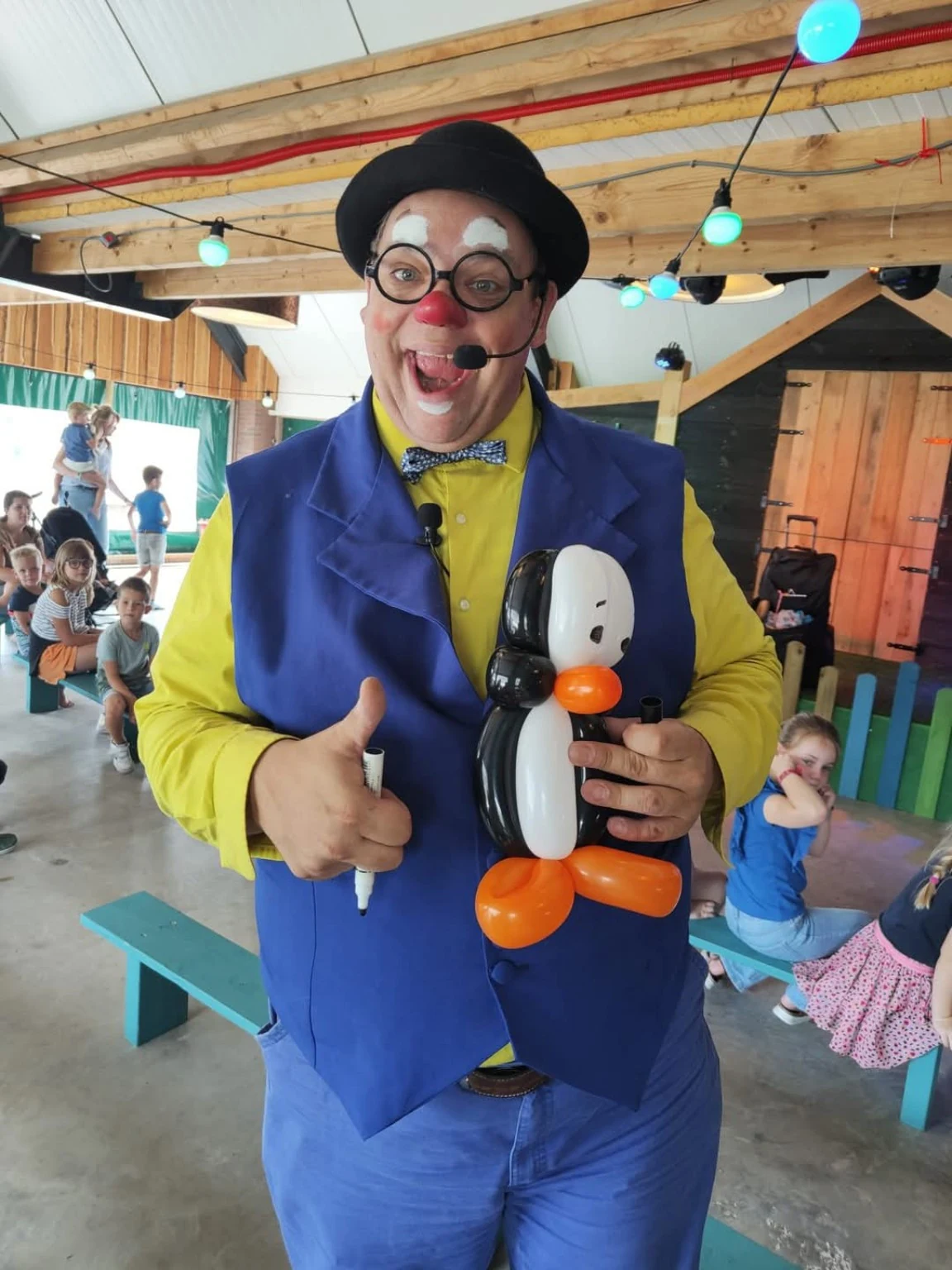 Clown Spekkie tijdens kinderentertainment